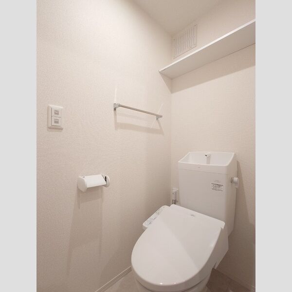 トイレ (温水洗浄暖房便座)