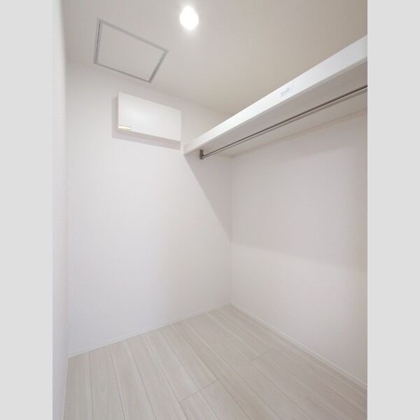 収納 (ウォークインクローゼット)