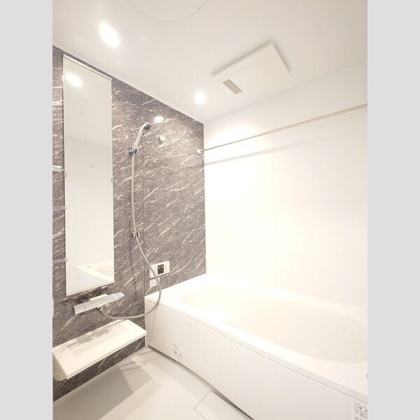 バス (浴室暖房換気乾燥機付き)