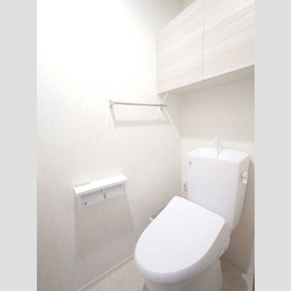 トイレ (温水洗浄暖房便座)