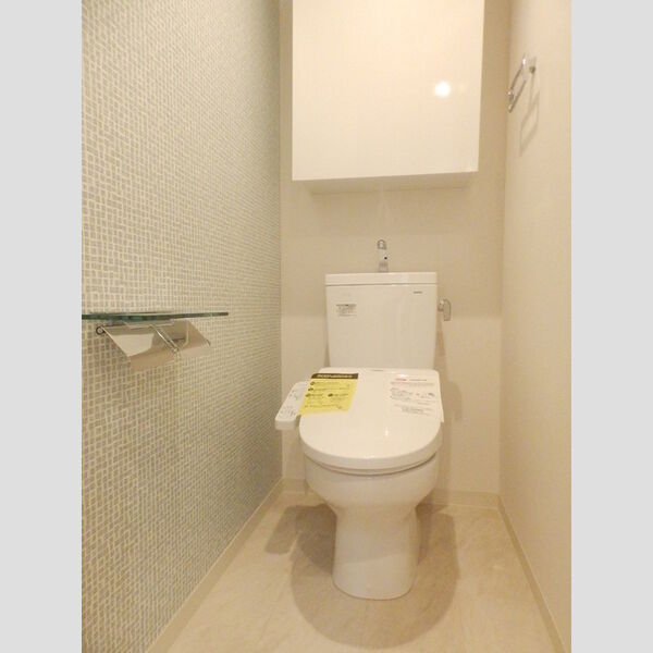 トイレ (温水洗浄暖房便座)