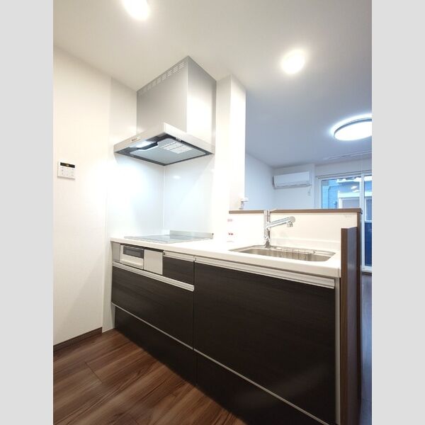 キッチン (対面カウンターシステムキッチン(IHクッキングヒーター))