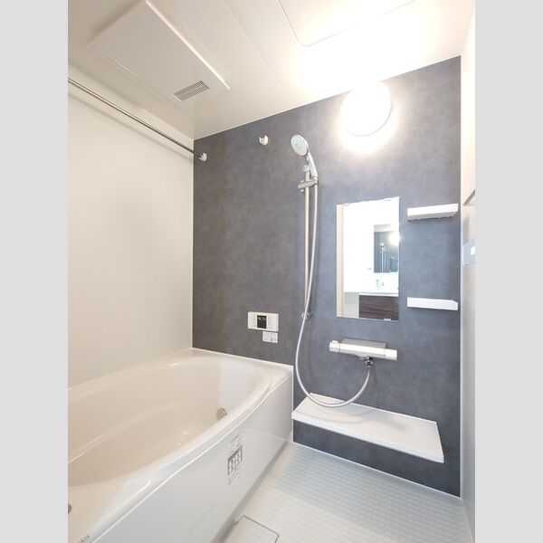バス (浴室暖房換気乾燥機付き)