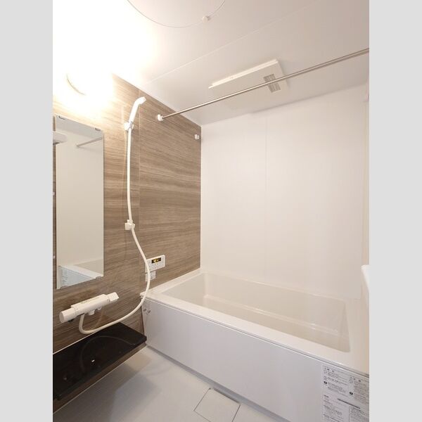 バス (浴室暖房換気乾燥機付き)