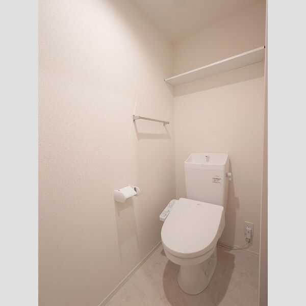 トイレ (温水洗浄暖房便座)