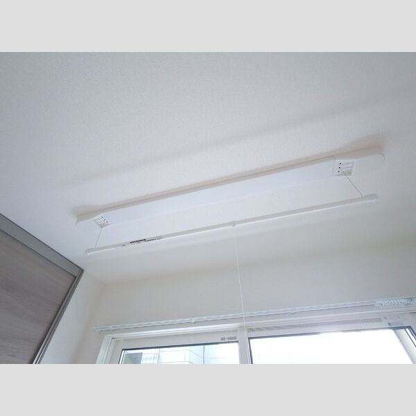 その他設備 (室内物干し)