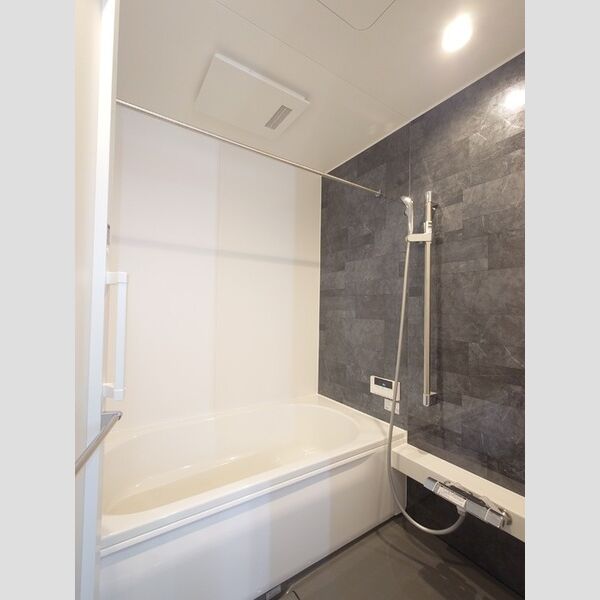 バス (浴室暖房換気乾燥機付き)