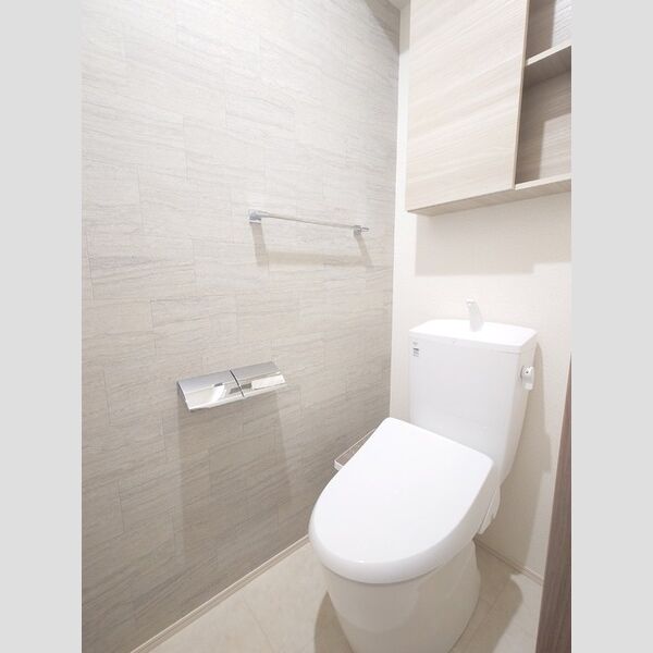 トイレ (温水洗浄暖房便座)