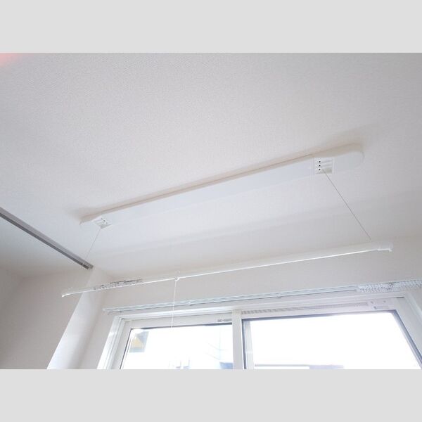 その他設備 (室内物干し)