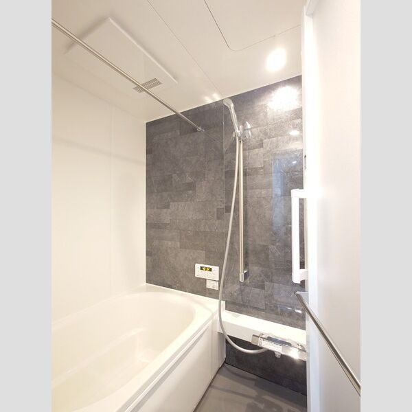 バス (浴室暖房換気乾燥機付き)