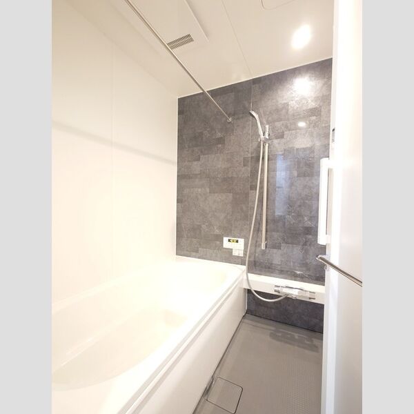 バス (浴室暖房換気乾燥機付き)