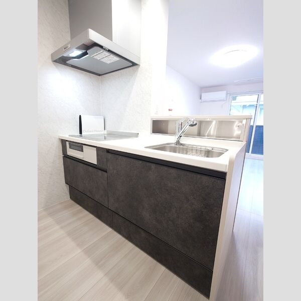 キッチン (対面システムキッチン(IHクッキングヒーター))