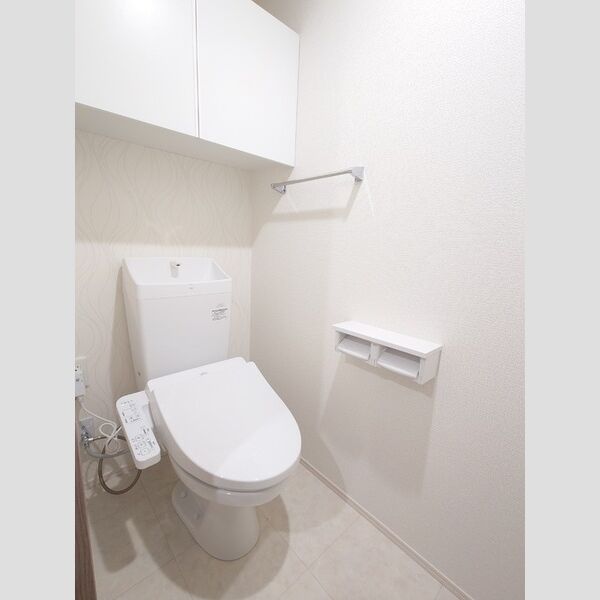 トイレ (温水洗浄暖房便座)