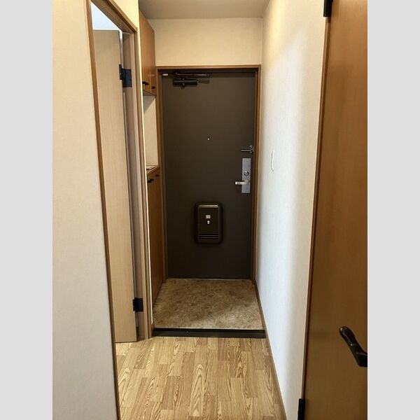 玄関 (玄関)