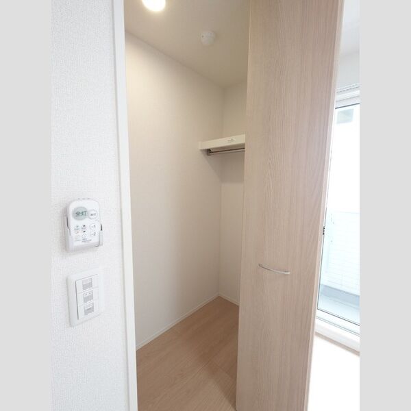 収納 (ウォークインクローゼット)