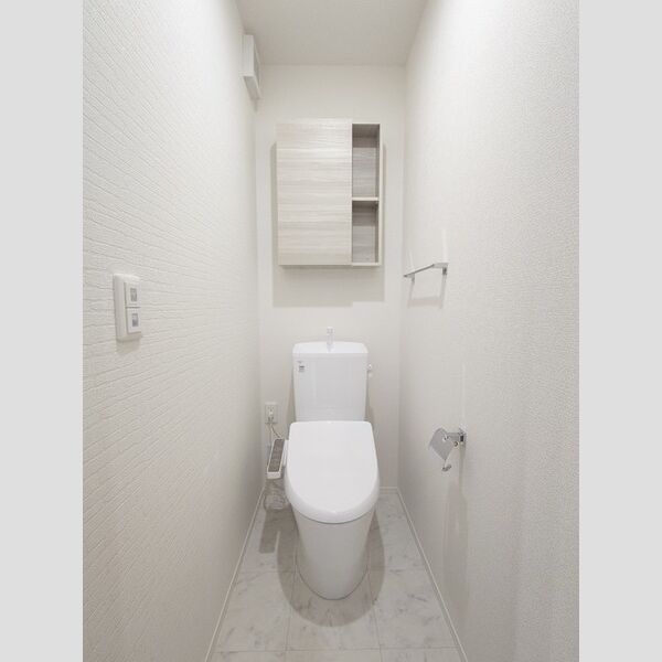 トイレ (温水洗浄暖房便座)