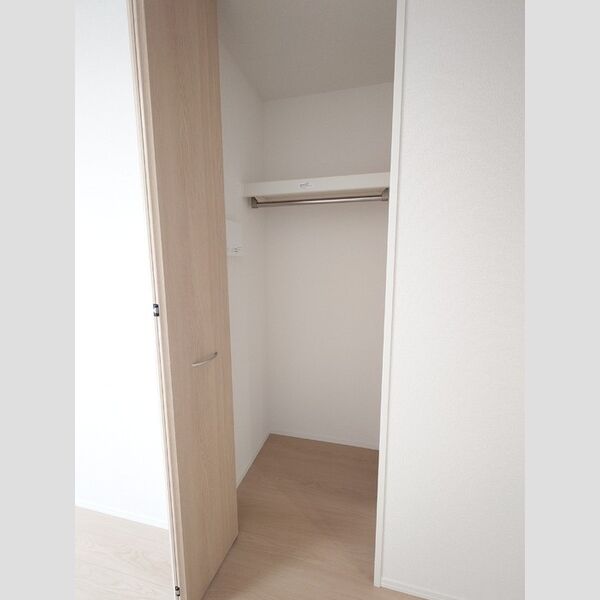 収納 (クローゼット(リビング))