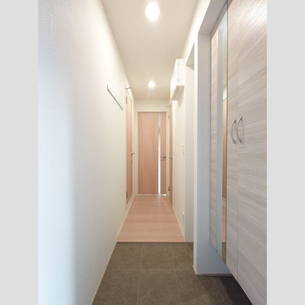 玄関 (玄関廊下)