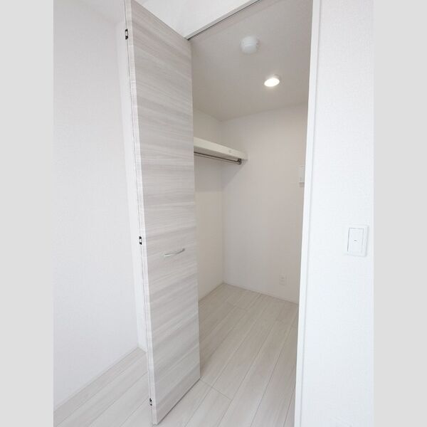 収納 (ウォークインクローゼット)