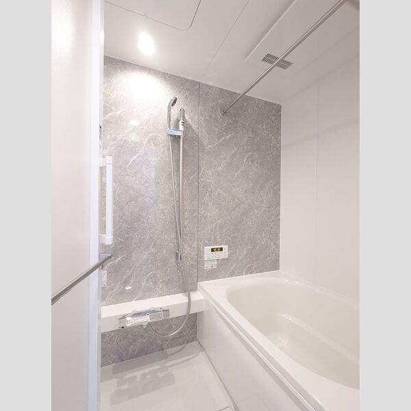 バス (浴室暖房換気乾燥機付き)