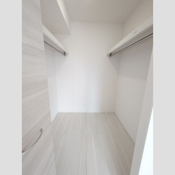 収納 (ウォークインクローゼット)