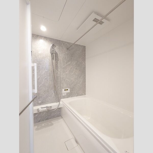 バス (浴室暖房換気乾燥機付き)