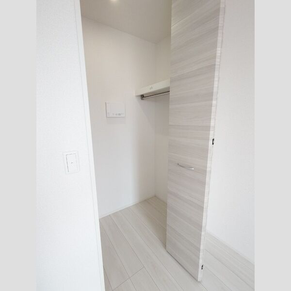 収納 (ウォークインクローゼット)