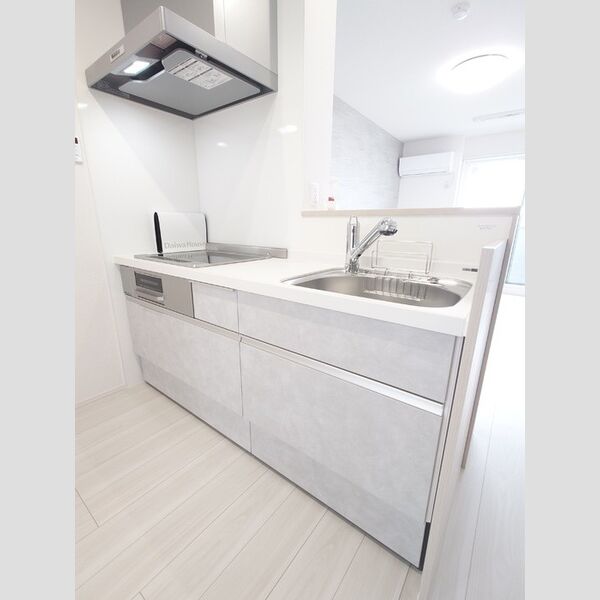 キッチン (対面カウンターシステムキッチン(IHクッキングヒーター))