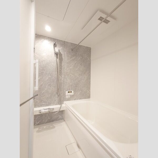 バス (浴室暖房換気乾燥機付き)