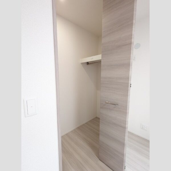 収納 (ウォークインクローゼット)