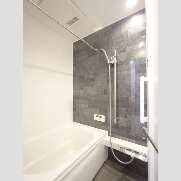 バス (浴室暖房換気乾燥機付き)