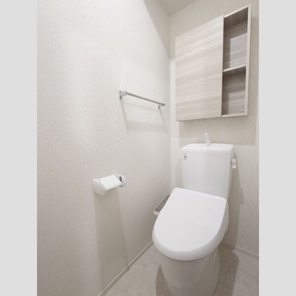 トイレ (温水洗浄暖房便座)