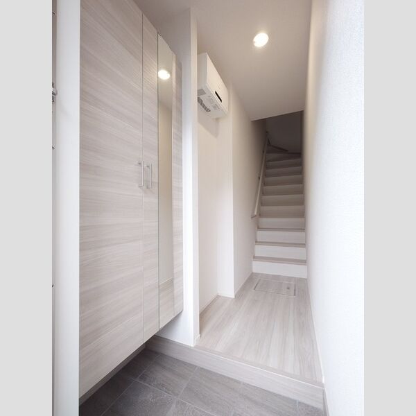 玄関 (玄関/階段)