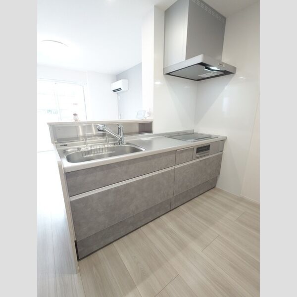 キッチン (対面カウンターシステムキッチン(IHクッキングヒーター))