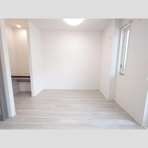 その他 (洋室)