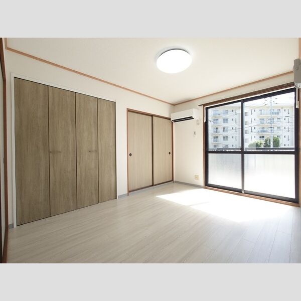 その他 (洋室)