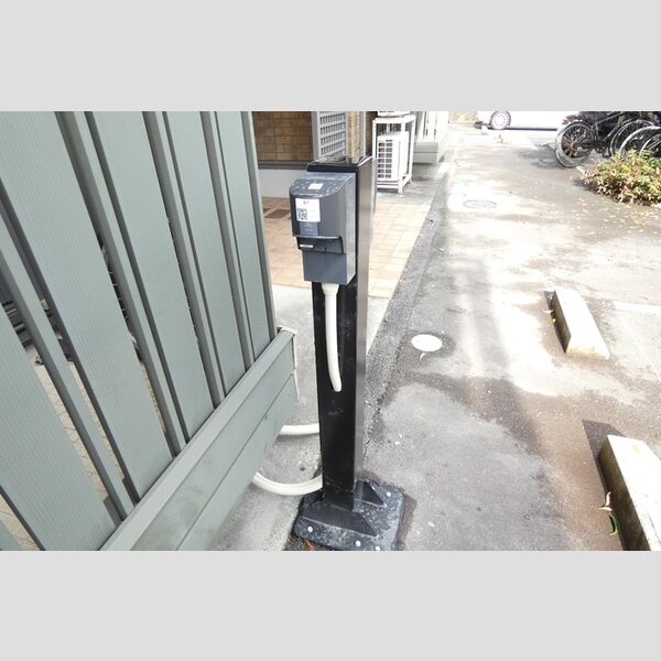 現地周辺 (EV車用充電気スタンド)