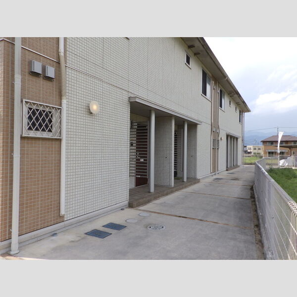 エントランス (エントランス)