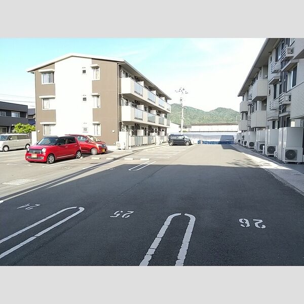 駐車場 (駐車場)