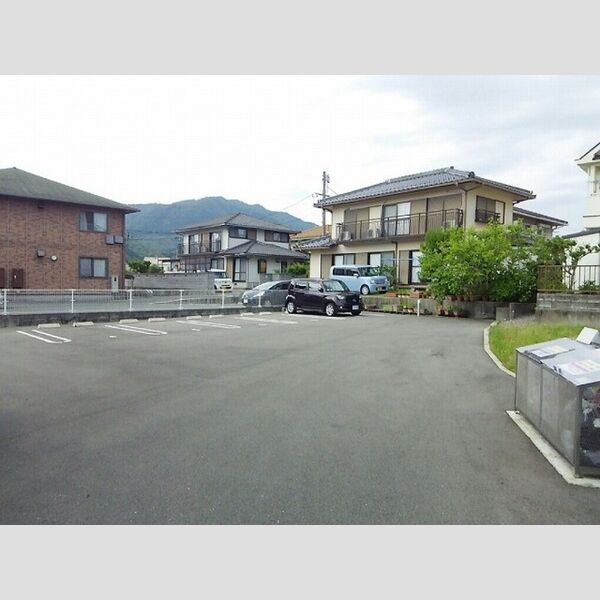 駐車場 (駐車場)
