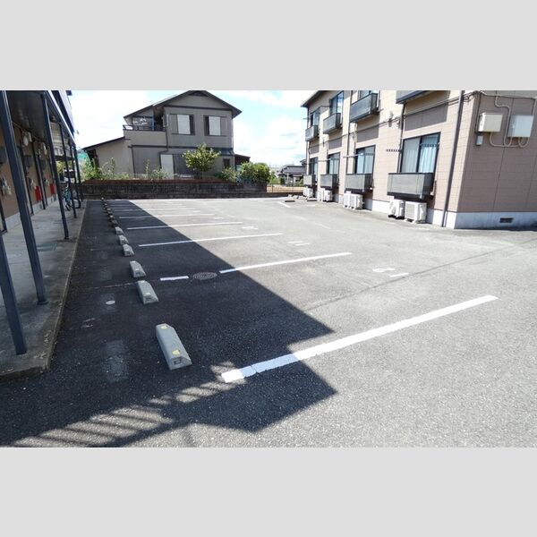 駐車場 (駐車場)