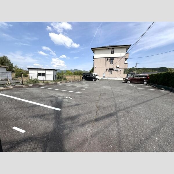 駐車場 (駐車場)