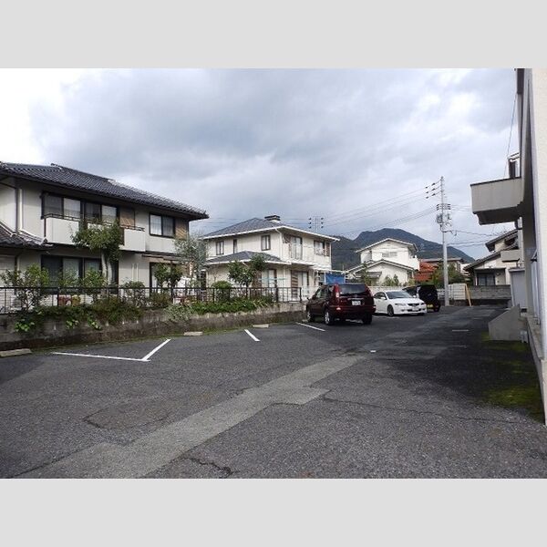 駐車場 (駐車場)