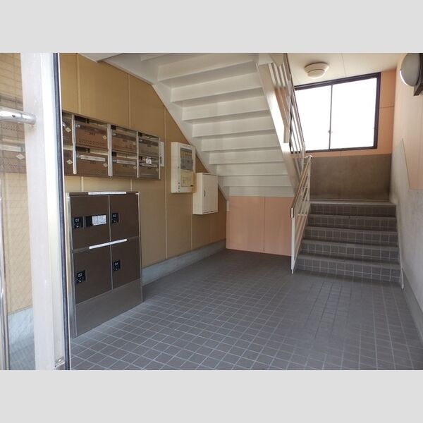 現地周辺 (ロビー)