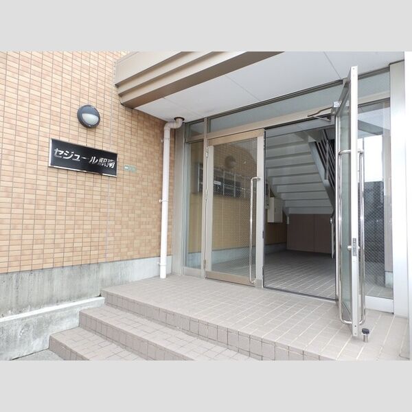 エントランス (エントランス)