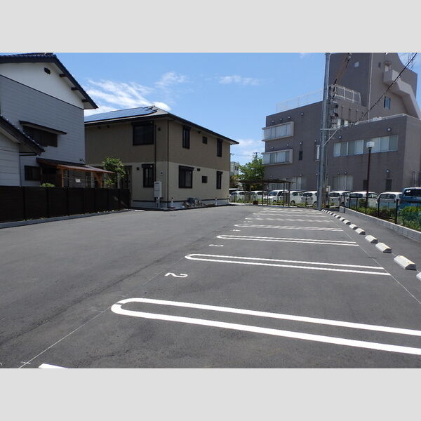 駐車場 (駐車場)