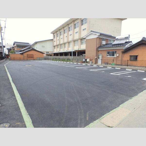 駐車場 (駐車場)