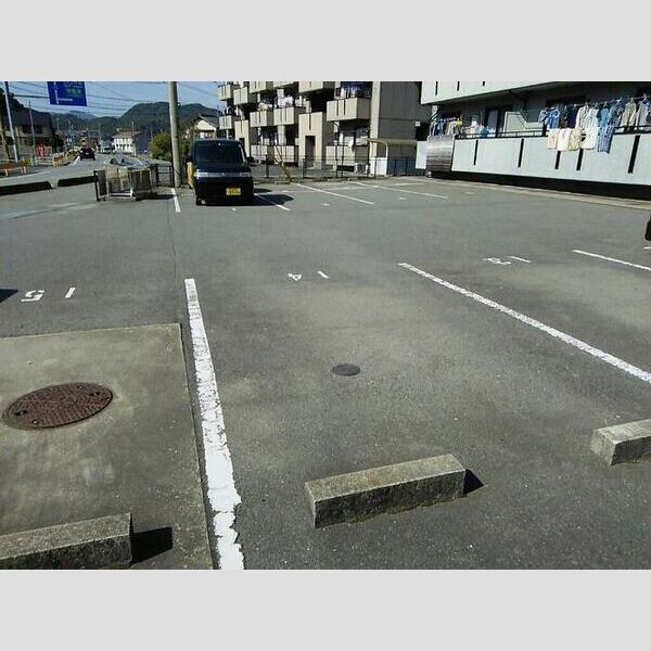 駐車場 (駐車場)