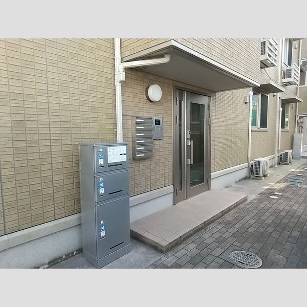 エントランス (エントランス)