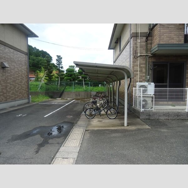 現地周辺 (サイクルポート)